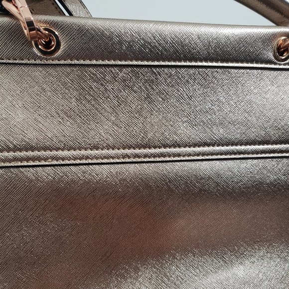 Guess Shoulder Bag Purse Adjustable Strap Rose Gold Metal Hardware Pom Pom NWOT - Picture 4 of 9